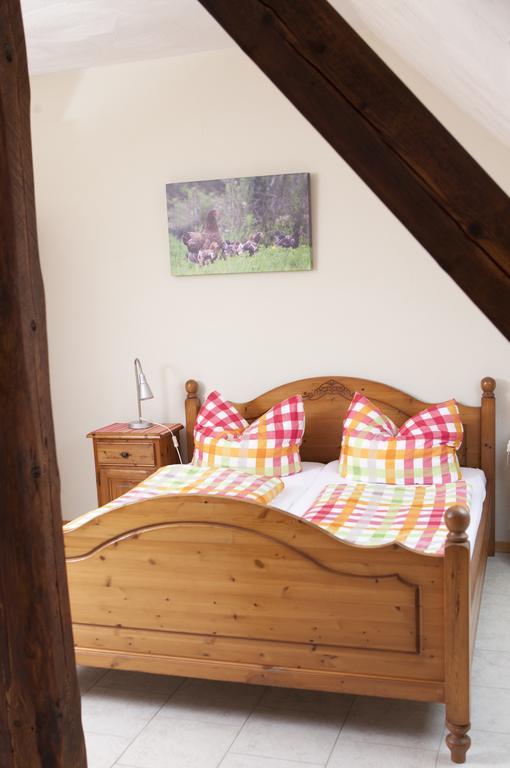 Heidehof Pension B & B Elten Rum bild